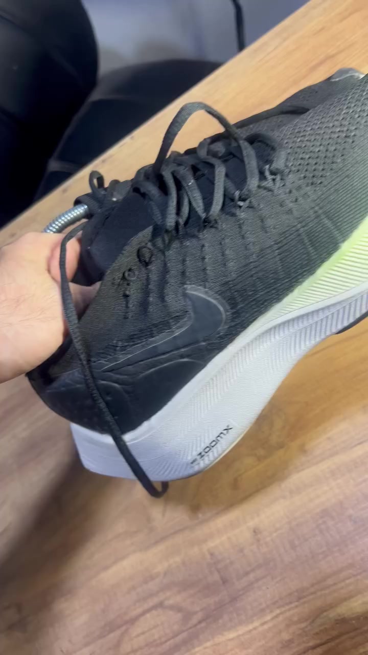 اصلي وكالة شبه مستخدم
قياس ٤٢ طول القدم ٢٦.٥ يلبس ٤١ 
٢٥ الف على اول تم + رقمك وعنوانك 
توصيل ٥ الف


**إذا كنت صاحب هذا الإعلان وتريد حذفه لأي سبب، رجاءا أرسل رسالة إلى الدعم الفني**