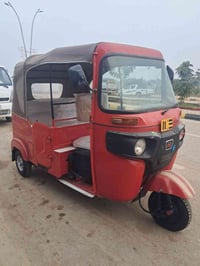 تكتك لبيع مديل 2022رقم امضلع كفاله عامه اتصل وتدلل 07822704911