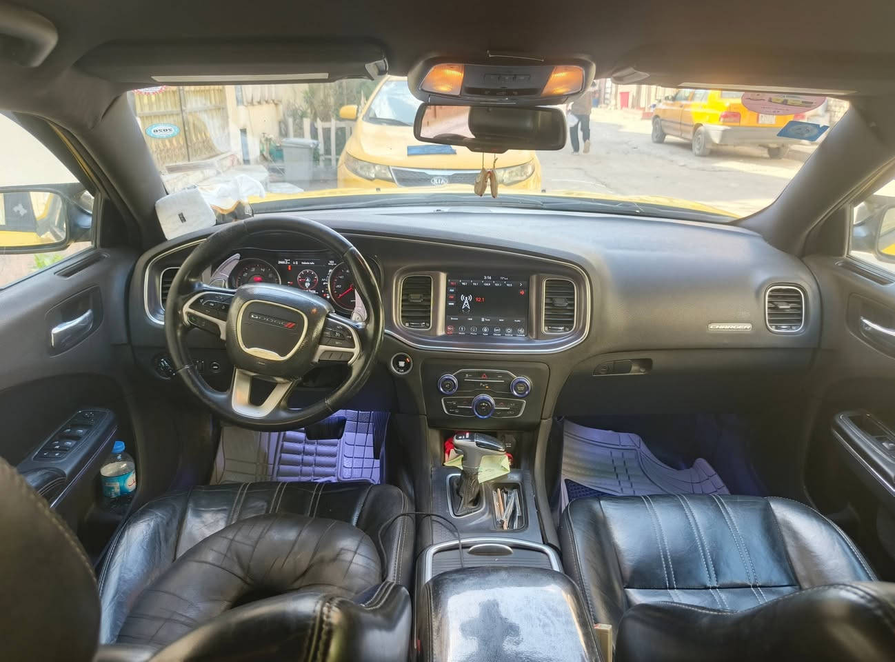 السلام عليكم. جارجر موديل ٢٠١١ السياره نظيفه ورقمهه بغداد مكانهه بغداد بيهه جاملغ ايسر وباب السايق داخل كشنات حضن دشبول محدث كير كهربائي مصفره هيئات غرامات للاستفسار 
‏‪***********‬‏ 
***********
