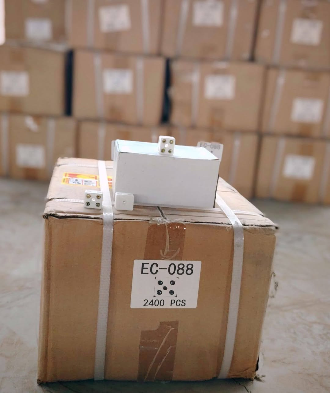 سلام عليكم قفيص جميع قياسات برغي اسعارة تنافسيه اتصل ***********
