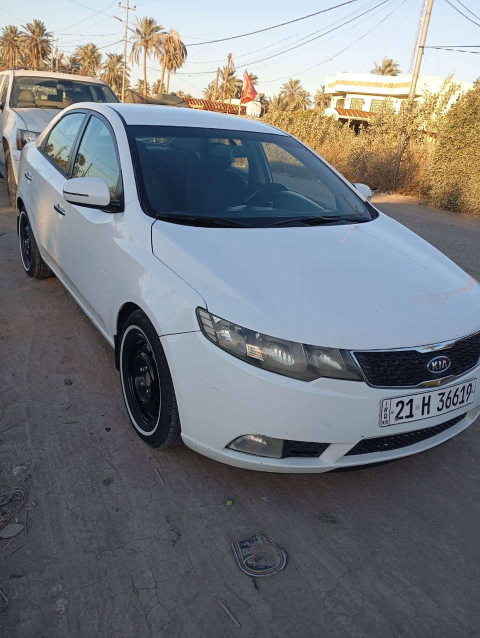 سلام عليكم سيراتو 2012
كفاله عدا شبر بارد جاملغ الخلفي الايسر 
وشبر ونص صبغ جاملغ الخلفي الأيمن كير مكينه حداديه تبريد خير من الله تخم تاير سنويه مجدده ل27 السعر 105وبيه مجال للاستفسار اتصل *********** مكاني بابل
