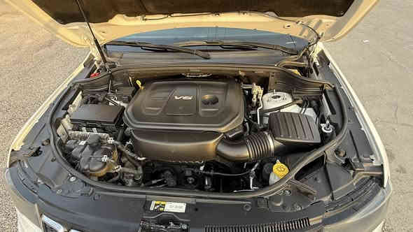 ‎ السلام عليكم جيب 2017 ليمتد خليجي لون ابيض 6سلندر رقم اربيل الجديد تحويل  ثاني يوم   
 ماشيه 207 كيلو متر  ‎
سياره مكفوله كفاله عامه 
عده رصعه في لبنيد وكارت بجاملغ لايسر 
المواصفات:- ليمتد
لايت زنون
‏‎بانوراما 
‏‎بصمة +تشغيل عن بعد
‏‎كشنات جلد 
‏‎فور ويل 
‏‎كشنات تدفئة وتبريد
‏‎حساسات امامي خلفي
‏‎توقف ذاتي عالبگ
‏‎كشنات كهرباء
‏‎صندوك كهرباء 
‏‎خزن ميموري 
‏‎ستيرن كهرباء وتدفئة
‏‎وبعد بيها مواصفات 

‏‎مكان السيارة ذي قار

‎السعر (275) 

‏‎الرقم للأستفسار 

(***********)
