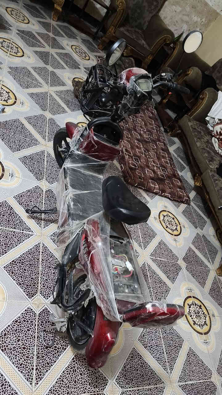 السلام عليكم
اخوان دراجه شحن للبيع حجم14

نوعها: HTS

سرعتها 50

بطاريه ليثيوم حجم 40

بصمات وسويچات 2

شخط واحد مابيها انطيها بل شرط من ناحيه كلشي كهربائياتها تايراتها بريك 

سعرها 250الف 

الرقم: ***********

مكاني كركوك/القادسيه الثانيه
