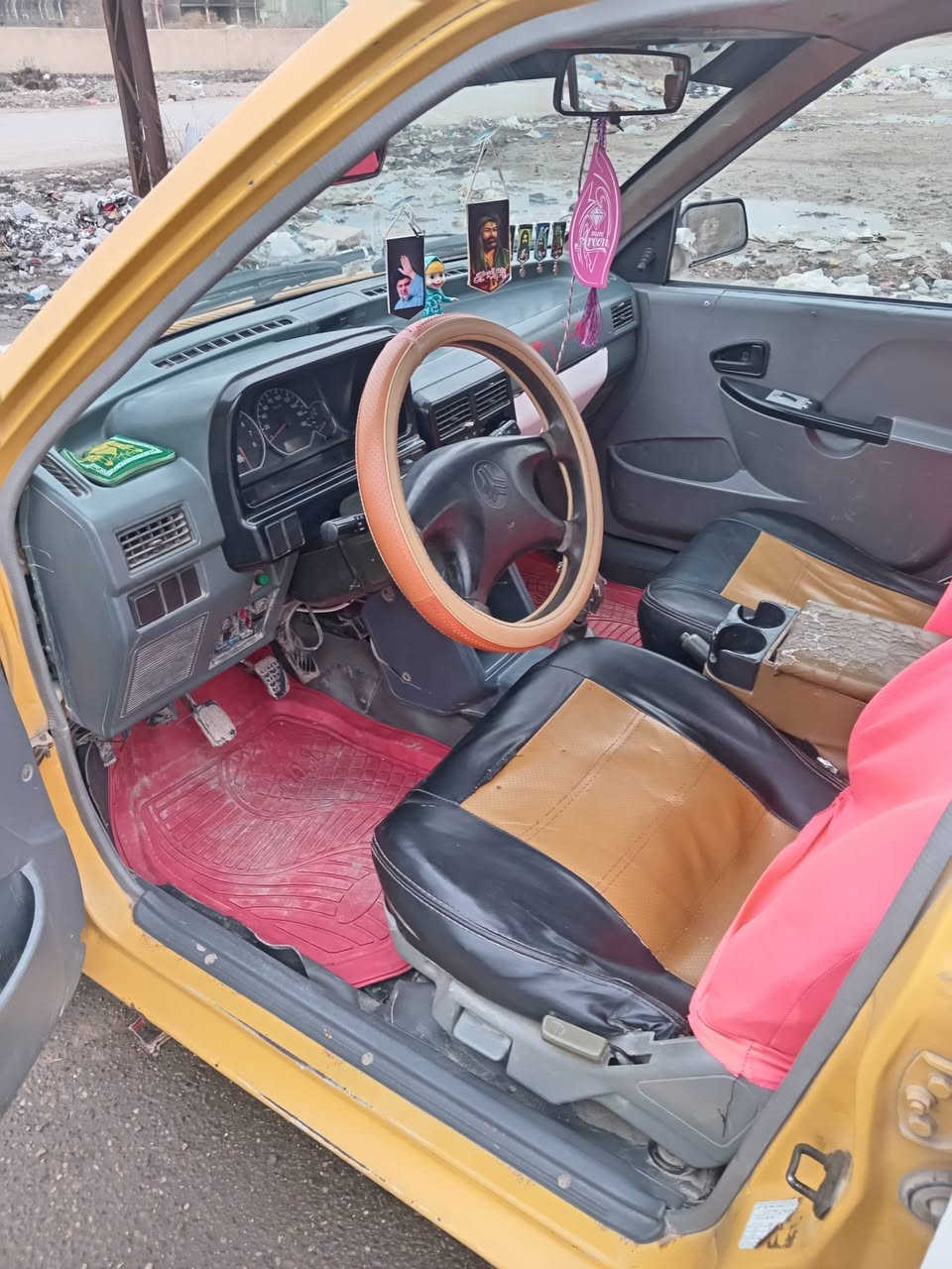 سلام عليكم سايبه (11) مصفره هيئه وغرامات رقم نكليزي تحويل ثاني يوم سياره مكفوله شاصي وكشر كفاله عامه بس بيها بخار بلمكينه رقم الهاتف اعنوان حله محاويل  (***********)
