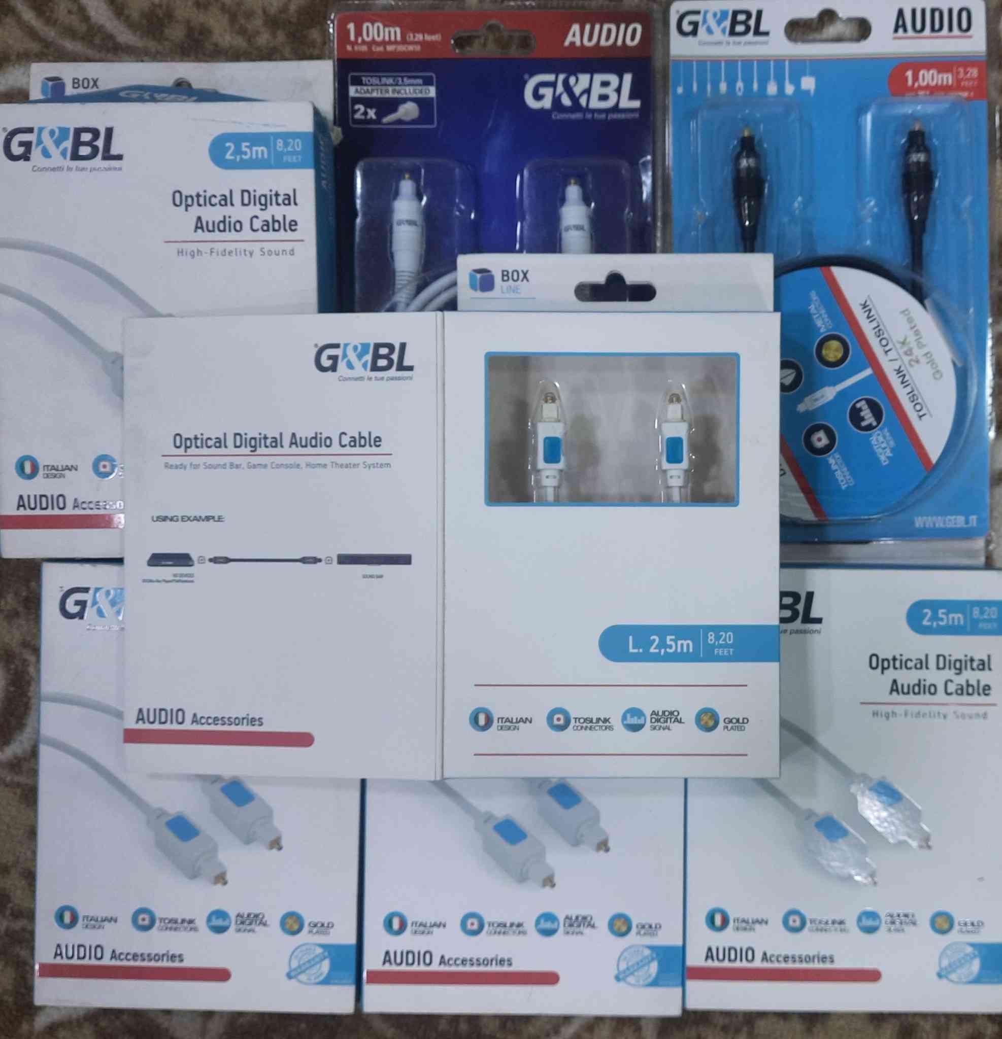 السلام عليكم . من رخصة الادمن المحترم . كيبل ضوئي اوبتكال يستخدم في نقل الصوت الرقمي عالي الجودة بين الأجهزة مثل التلفزيون والمسارح المنزلية والسيدي DVD عدد ٧ ابيعهم شلع سعرهن ٣٥ الف الواحد ب ٥ الاف . جدد غير مستخدم مكان كركوك للاتصال والاستفسار ***********
