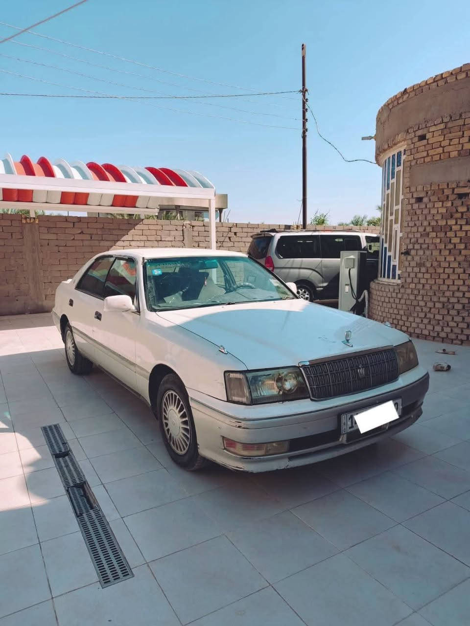 السلام عليكم
سياره راس الثور للبيع 
مكفوله من الكص ونقل الجثه بيها صبغ بمكانات قليله 
موديل 96 
السياره باسمي 
السعر 95 
***********
