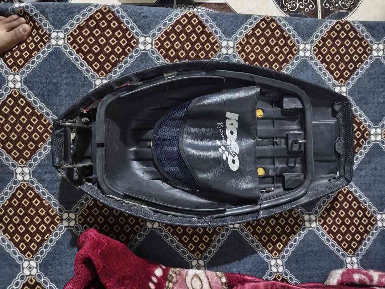 كشن اصلي نضيف حيل توصيل موجود /***********
