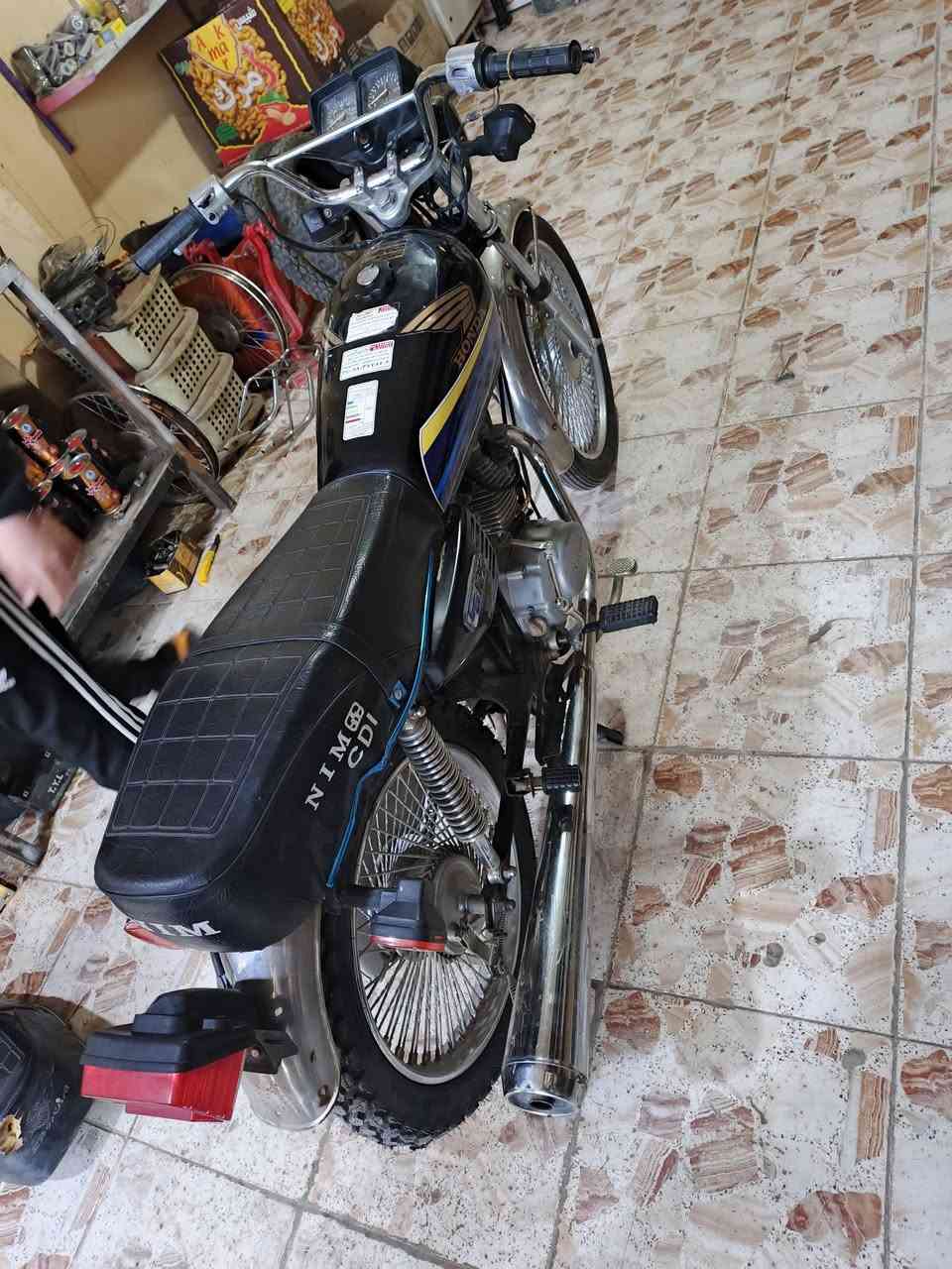 للبيع دراجه نامي اصلي سعر 350 بي مجال دراجه كامله بدون اي عيب ***********
