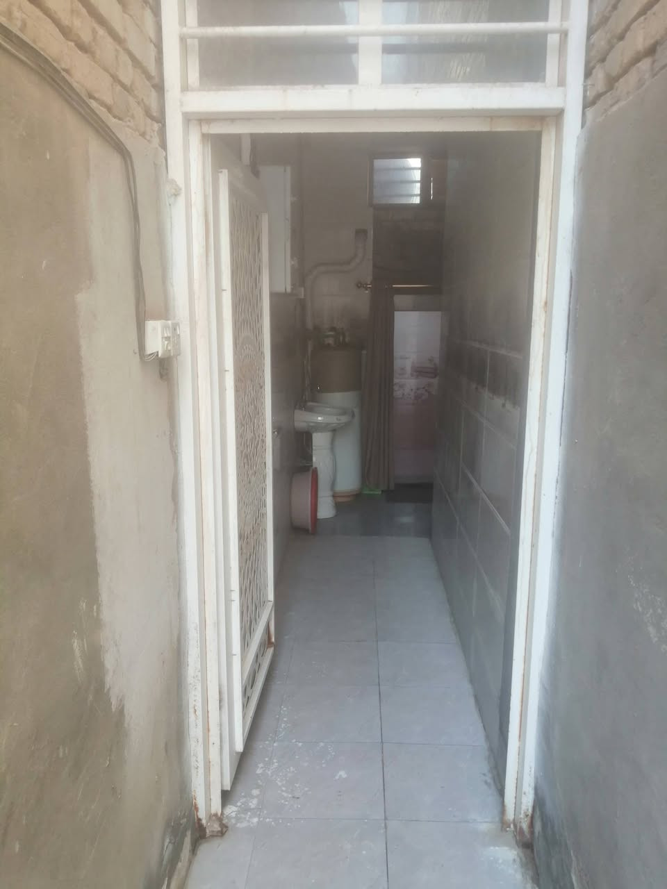 دار للبيع...
المساحة : 50 م٢ (دولان) 
نوع العقار : طابو صرف
الموقع : حي الزهراء / خلف المعهد التقني
السعر : 27 مليون
للاستفسار الاتصال على الرقم ***********
