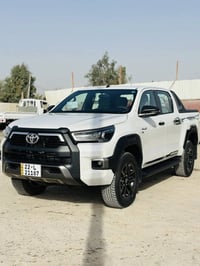 هايلوكس 2025 زيرو كفاله عامه كويتي رادار جانبي وامامي وخلفي السياره مك...