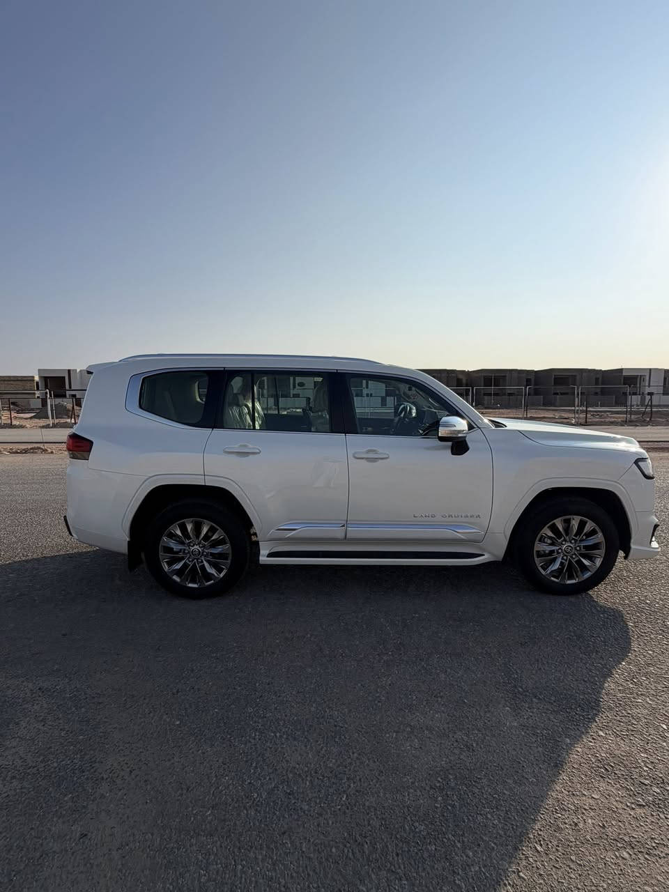 لاند كروز VXs لمتدد توين تيربو 
مديل 2025 
مكينة 3.500 توين تيربو 
ابواب شفط 
جنطة شفط 
لايت زينون 
علامات ترحيب 
رادارات امامي وخلفي 
مري كهربائية 
كشنات تبريد وتدفة 
كشنات كهربائية 
ثلاث قطع تبريد 
كشافات ضباب 
تحكمات سترين 
شاشات كشنات خلفية 
مود قيادة عادي وجبلي و سبورت 
قيادة ذاتية 
مثبت سرعة 
مثبت مسار 
سايد بريك كهربائي
خازن وضعية كشنات 
شاشة جبيرة 
حجم ويل 20 
سستم سماعات ماركة (JBL)عدد 13
ماشية 15 الف 
سياره بعدهي بوضعية الزيرو 
رقم اربيل باسمي 
السعر المطلوب 950 ورقة مع المجال


**إذا كنت صاحب هذا الإعلان وتريد حذفه لأي سبب، رجاءا أرسل رسالة إلى الدعم الفني**