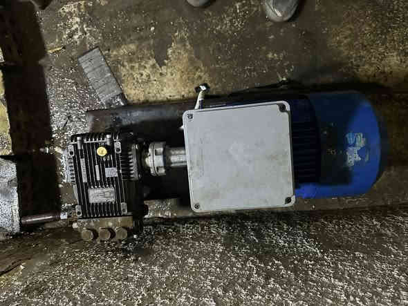 مضخه البيع عنوان بغداد 
سنكل فيز 200 بار ايطالي اصلي 

‭0770 329 0134‬ حسام
