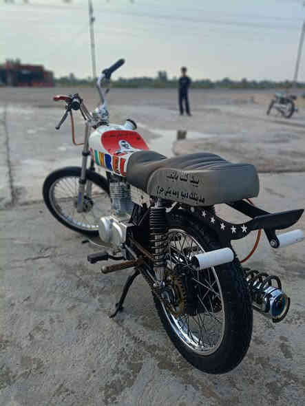 بسبب الوعد الكاذبه للبيع درجه رقم وسنويه مكينه مامفتوحه سنويه 2011 منتهيه 2017 باقي على بصمه شراي يجي خاص مستعجل على بيع وسعره مليوان 150 وبيه مجال لشراي ***********
