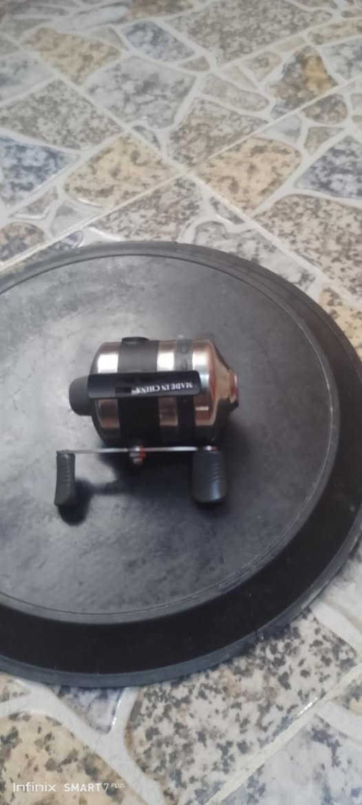 سلام عليكم ورحمة الله للبيع 20الف الشعب حي وار توصيل موجود ***********
