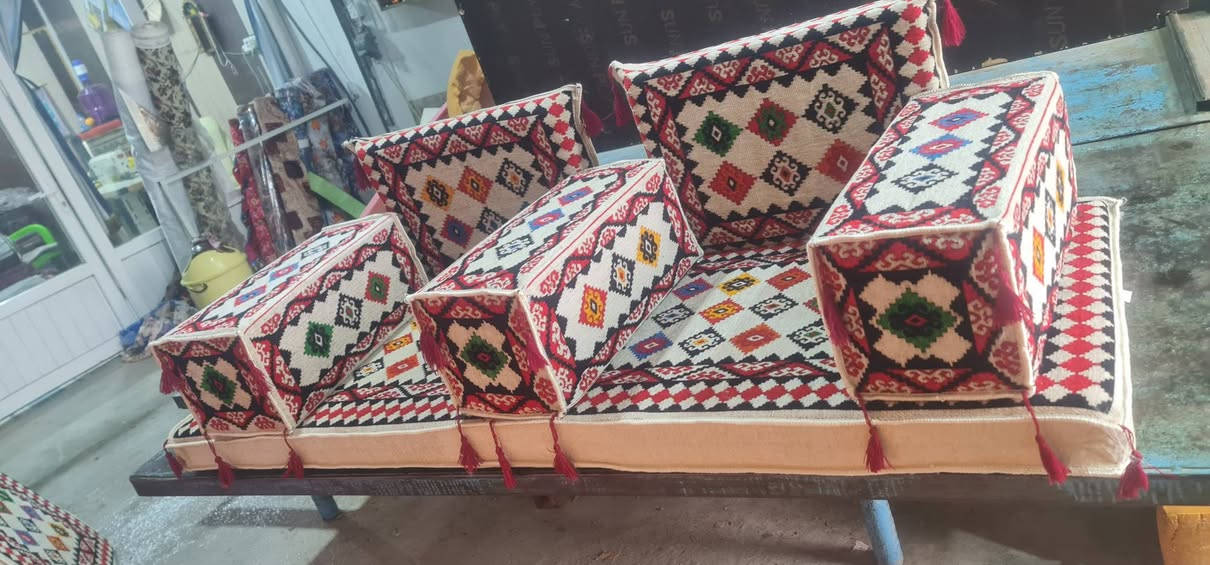 جميع انواع الاسفج العراقي 
درجة الاولى وسط ثاني 
جميع القصات /كوشات / مخاد /ملاحف اطفال /قياسات خاصة.
دواشگ اطفال وتفصال كشنات سيارات
وتفصال كرويتات(قنفات ) 
مفروشات نفرين وتجهيز الاعراس والغرف النوم
( الحطاطه والتركي والايطالي والغرف النوم العاديه )
وعمل ارضيات اسفنج (ديوانيه خليجيه)
وخياطة كافةالجراجف وفرشات الجرابي وتغليفها 
حسب طلب الزبائن  
عملنا هو المميز والافضل.

عنواننا… .
ديالى /المقدادية/ سوق القديم(الشاخة) مجاور قصر الصنوبر سابقا عبور جسر الانكليز بتجاه العيادة الشعبيه 
بأدارة/ ياسر  (*********** )....(***********)

ڤايبر واتساب 

علمآ ليس لدينا فرع اخر.
