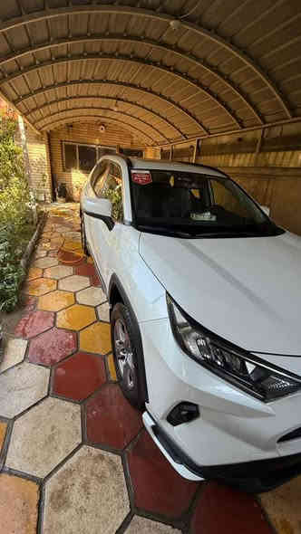 السلام عليكم(RAV4)(2025) محرك بانزين خليجي رقم سليمانية بسمي وكالة (SAS)ماشية (6000km)نص فول ضمان صيانة سنتين وتبديل دهن 
مكانها الكرادة ساحة الواثق 
هاتف ***********
