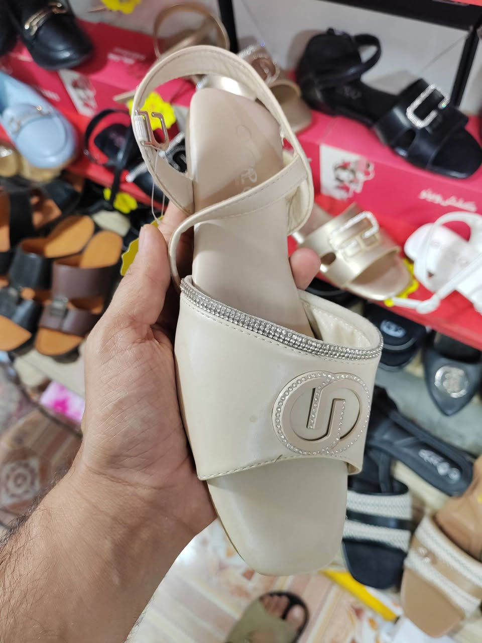 تخفيضات من أحذية و حقائب السلطانة
قياس 37  38   39   40   41
السعر     8000     قطعتين     15000
محل السلطانة    التحرير     الفلكة الأخيرة
مجاور معرض كرم لمنزلية و المفروشات
مقابل مجمع ديمة


**إذا كنت صاحب هذا الإعلان وتريد حذفه لأي سبب، رجاءا أرسل رسالة إلى الدعم الفني**