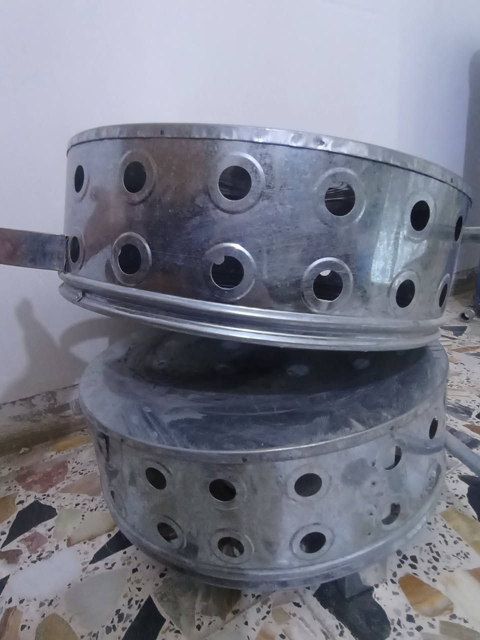 تنور غازي لبيع العنوان النهروان شارع المستشفى ***********
