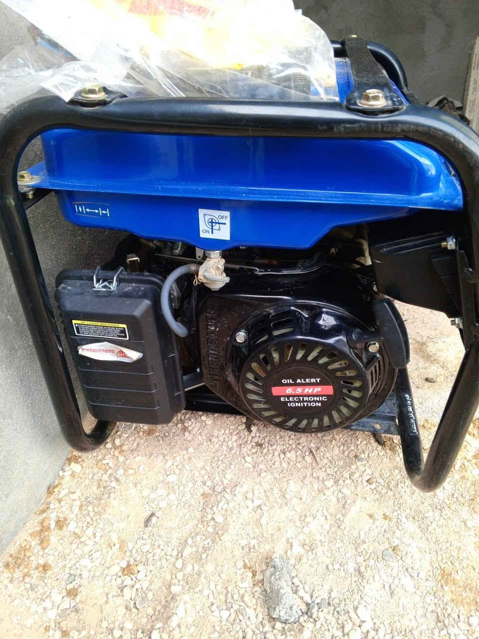 #للبيع
گيبل كهرباء اردني 2×10. نحاس 

سعر المتر 4000 

#مولد بانزين تايكر بعده جديد بالكارتونة 

السعر 200 الف 
***********
