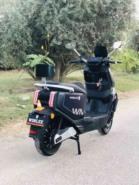 دراجه شحن صاعقه للبيع اخت جديده مدرعه  فول مواصفات نظام رجوع Rمانع نزلاق Tcsومانع نحدار جبلي  منفذ شحن يوسبي لموبايل جنطتها الداخليه جبيرة قاطع دورة بيها لايت زنون لدات خلفي امامي بصمه وسويج و كارت الاتصال على رقم 
‭0787 075 9296‬
