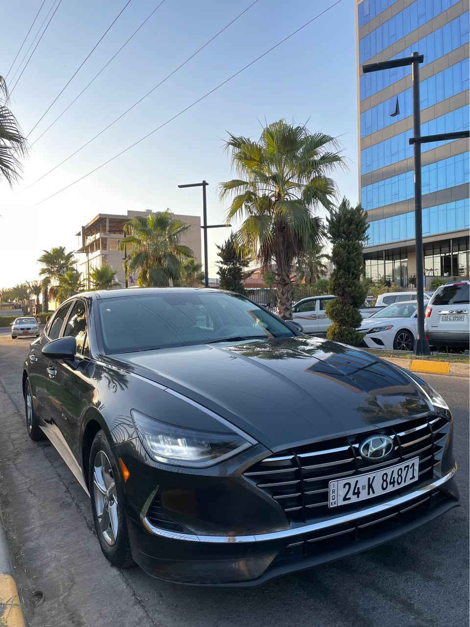 Hyundai Sonata 2021
هيونداي سوناتا ٢٠٢١
مواصفات SE

مكينة ٤سلندر حجم ٢.٥لتر تنفس طبيعي
ماشية 93 و بحالة جداً ممتازة 
وسعرها جدا مناسب بالنسبة لخواتها  
رادار امامي 
قيادة ذاتيه 
درايف مود 
وادار خلفي 
اوتو ستارت 
اوتو ستوب 
اوتو هواد 
كامرة وشاشة 
كار بلي 
سيارة ما عوزها اي شي 
السيارة ربع جاملغ خلفي +قبغ جنطة مبدل بدون ابرياك بدون دواخل بجم كبس حتا دعامية كدام بودن صبغ 
السيارة رقم دهوك الدولي سنوية جديدة و باسمي و اكيد شرط التحويل 
مكفولة من كير و محرك و كهربائيات

مكان السيارة

***********
*********** دهوك, العراق
