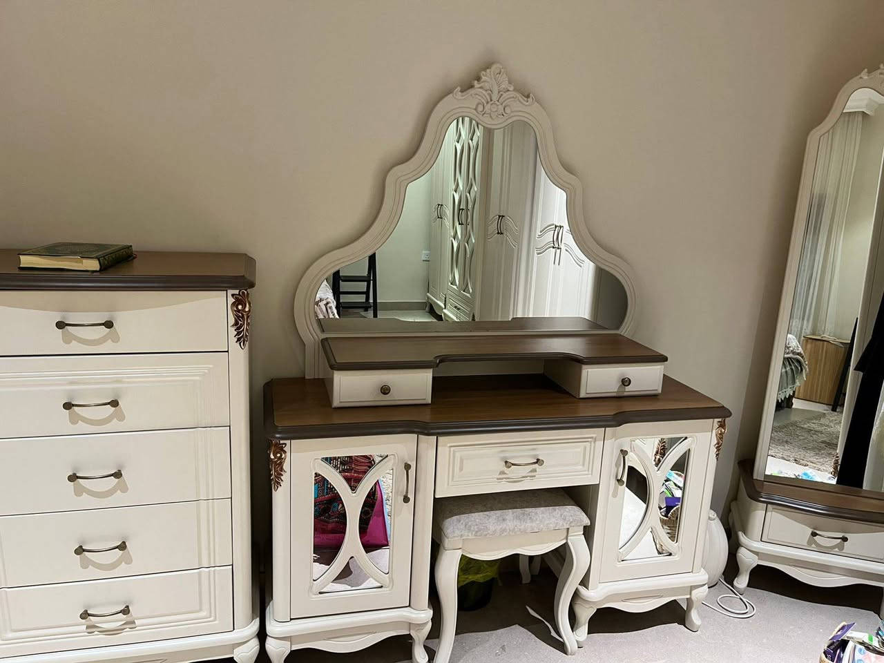 السلام عليكم
غرفه نوم للبيع
الغرفه جديده 
استفسار على الخاص


**إذا كنت صاحب هذا الإعلان وتريد حذفه لأي سبب، رجاءا أرسل رسالة إلى الدعم الفني**