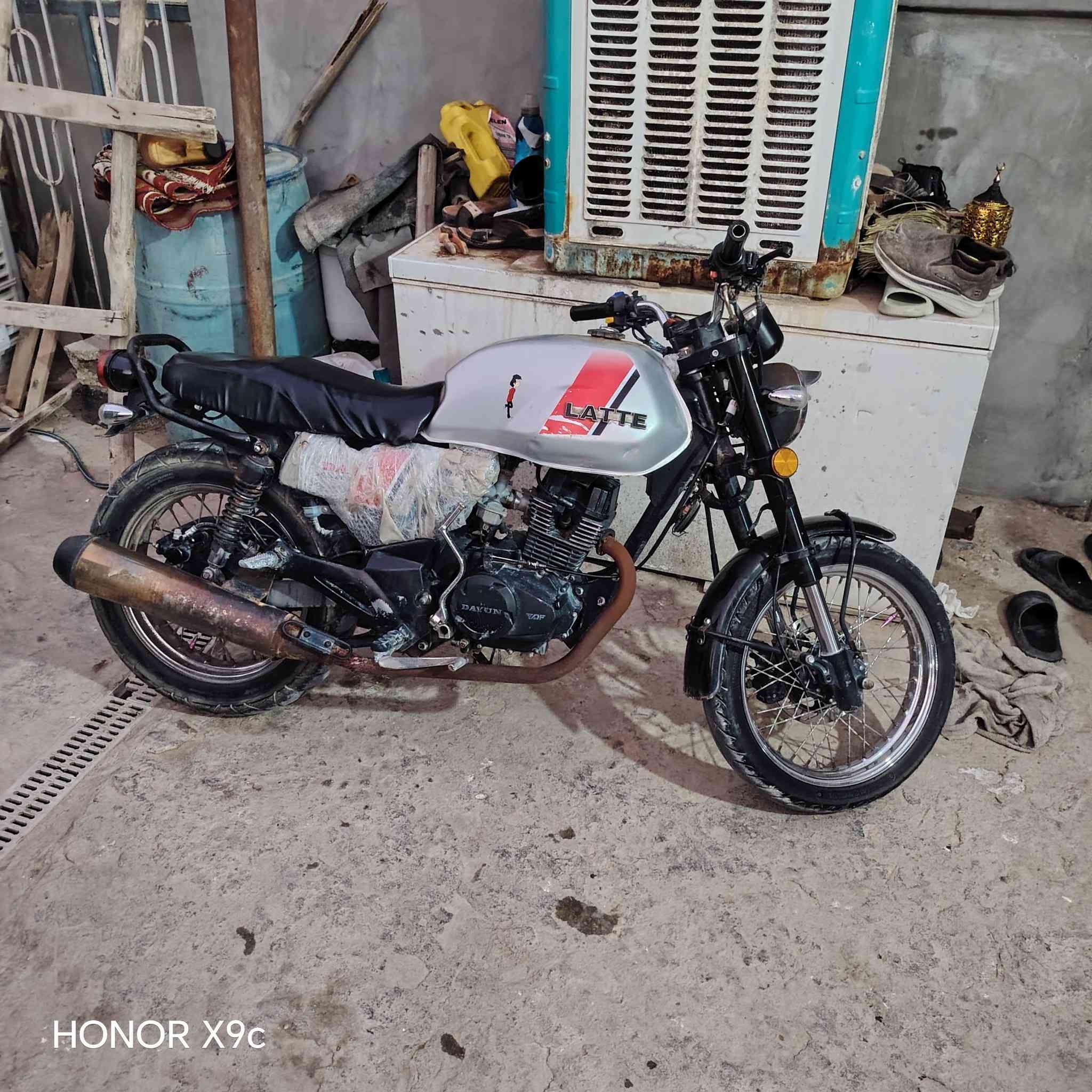 سلام عليكم دراجه لايتي 2020 اوراق سوري مقفوله ماكينه ما مفتوحه كهربائيات كلها شغالههاغاني اغاني كربلاء هذا رقم الشراي ينتصر***********
