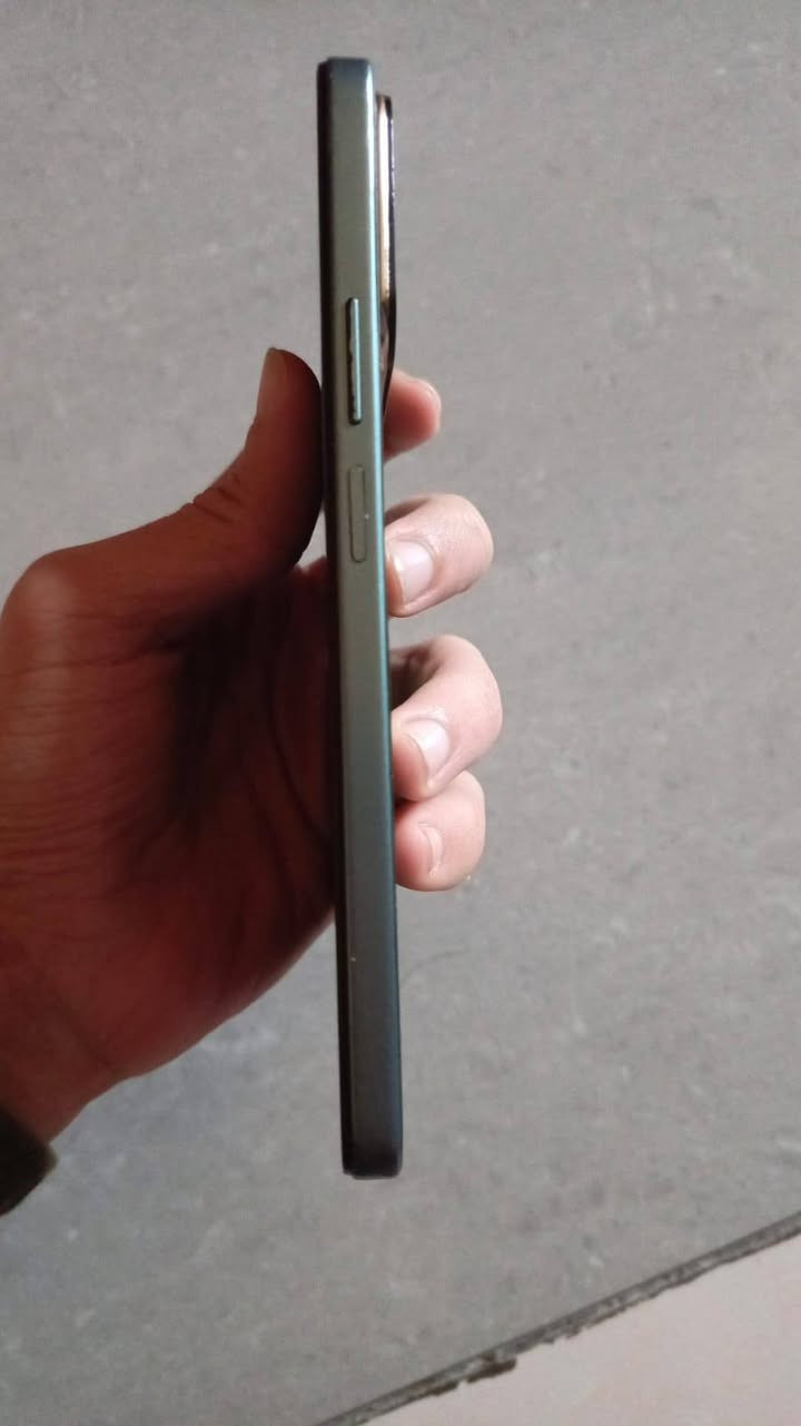 جهاز HONOR X7c للبيع فقط يجي وياه فقط شاحنه جهاز شغال كلشي مابي فقط ضربات بسيطه بل حواف يطيرن بس تخلي كفر مكاني بغداد دوره ابو دشير *********** وتساب سعر 120 الف
