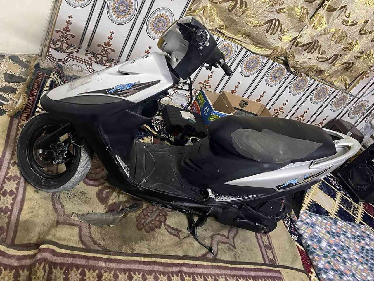 السلام عليكم دراجه ماكس مكينه خير من الله لا نضوح ولا تبخير خرسه كفرات بلاد بريك امامي خلفي سكن دبل شاير كربيات كله شغاله سلف هندر بكل وقت تجي وتشوف لنضافه كدام عينك لواقع حله من الصور عنوان بغداد مدينه لصدر سعر550 وبيه مجال حق لجيه***********
