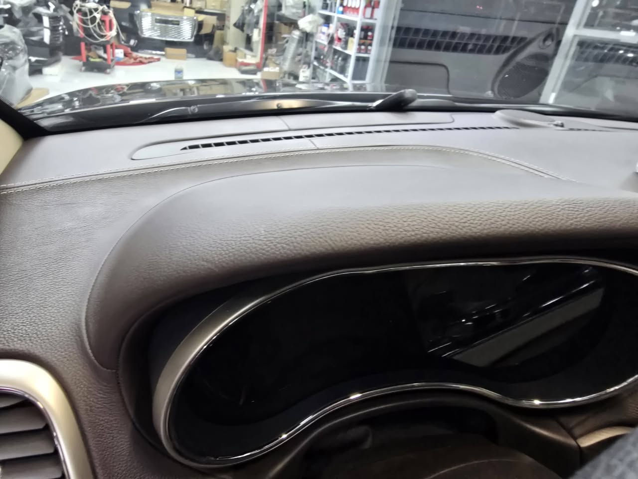 سلام عليكم . اوفر لاند هارلم خليجي موديل ١٥ شركة بمعنى الكلمه فول مكفول ومغلفة بي بي اف المسافه المقطوعة ٤٥ الف ميل *********** جديد جديد بمعنى الكلمه
