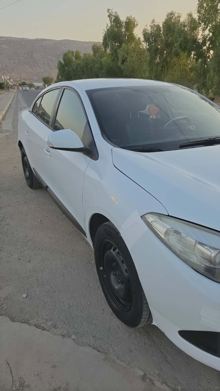 ڕینو فلونس ٢٠١٦
کارەبای و تەقە و ڕەقە بەشەرت 
مەکینە و گێڕ بەشەرت 
بۆیاخی نیە 
سەنەوی  تا ٢٠٢٩

*********** ڤایبەرو واتس ئەپ
