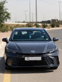 كامري للبيع موديل 2025 se  مواصفات السياره  1-سلايت روم  2-كشنات جلد ل...