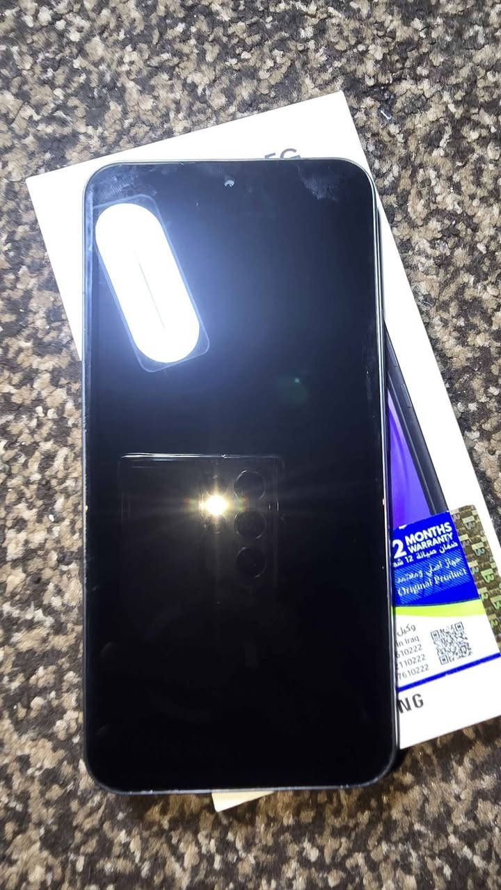 Samsung Galaxy A54 5G

اللون: أسود (Awesome Black)

السعة التخزينية: 256GB

الرام: 8GB RAM

المعالج: Exynos 1380 ثماني النواة

الشاشة: 6.4 إنش Super AMOLED

الدقة: +FHD ‏1080×2340

معدل التحديث: 120Hz

الكاميرا الخلفية:

50MP رئيسية مع OIS

12MP واسعة

5MP ماكرو

الكاميرا الأمامية: 32MP

البطارية: 5000mAh

الشحن: سريع 25W

النظام: Android مع واجهة One UI

الشبكات: يدعم 5G

مقاومة الماء والغبار: IP67

البصمة: داخل الشاشة

يدعم شريحتين

الجهاز معروف بشاشته القوية وأداءه الزين بالتصوير والبطارية، ومناسب للألعاب والاستخدام اليومي بشكل ممتاز. موصل, نينوى


**إذا كنت صاحب هذا الإعلان وتريد حذفه لأي سبب، رجاءا أرسل رسالة إلى الدعم الفني**