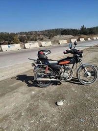 ميتور للبيع اربع غيارات مكينه125 كلشي شغال في مكينه عزم نار 0788367641...