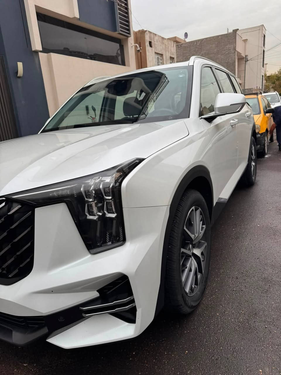 🚘 للبيع – GAC GS8 GT موديل 2023

📍 الموقع: بغداد - الكاظمية 

* اللون: أبيض
* الفئة: GT
* الدفع: 2WD
* المحرك: 2.0 تيربو
* ناقل الحركة: أوتوماتيك
* الممشى: 92,000 كم
* داخل الضمان
* رقم اربيل 
* مكفولة

سيارة استخدام شخصي، بحالة ممتازة جدًا، جميع الصيانات الدورية مُنجزة في مواعيدها،جاهزة للاستخدام مباشرة.

أبرز المواصفات:
✅ شاشة معلومات وترفيه كبيرة
✅ كاميرات 360°
✅ فتحة بانوراما
✅ مقاعد جلد كهربائية
✅ حساسات أمامية وخلفية
✅ تشغيل بصمة ودخول ذكي
✅ أنظمة أمان ومساعدة قيادة متقدمة

💰 السعر المطلوب: 19,800 دولار 

📩 ***********
