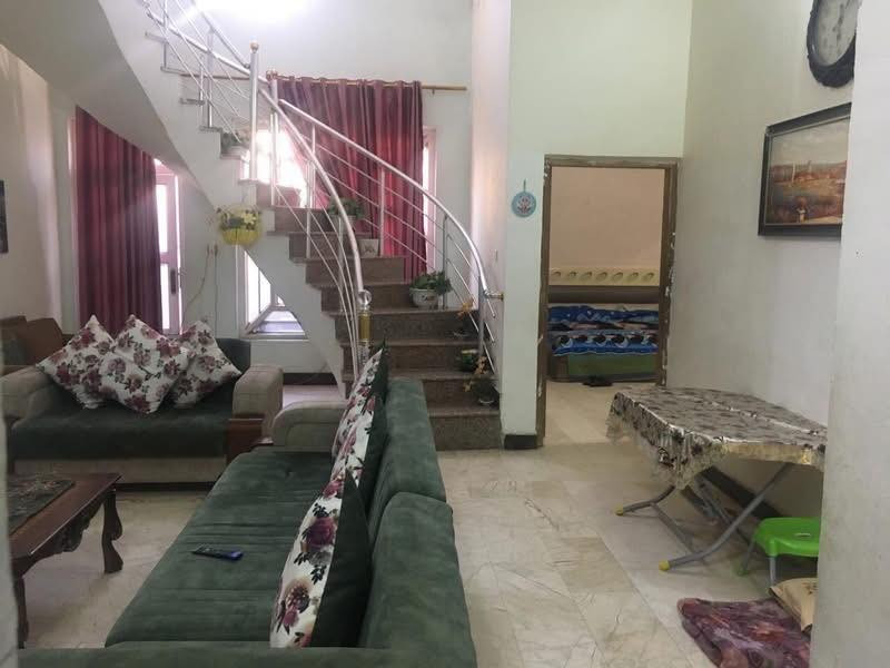 بيت للبيع ..
الحيدرية بستان حجي عبود سند ملك صرف مساحته 202:5م واجهة 13:5م نزال 15م للاستفسار الاتصال على *********** عذراً الرد سيكون على الاتصال والخاص واكون ممنون .
