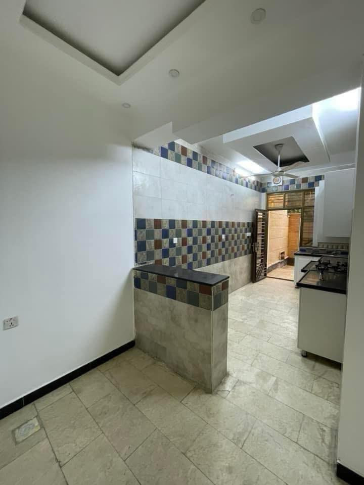 للبيع في السيدية لدي مكتب القيسي للعقار
مساحة 120 م²         واجهة 6 م          نزال 20 م

يحتوي على مدخلين ثلاثة غرف نوم وصالة ومطبخ وخدمات 

📍الضباط مربع الاقصى

( السعر وتفاوض مباشر مع صاحب العقار )

للاستفسار اكثر اتصل على الارقام او مراسلة الصحفة 

***********

***********  

👇🏼👇🏼👇🏼👇🏼
                        مكتب القيسي للعقار
السيدية ⬅️ شارع المركز مقابل التفاح الاخضر 

🔴 نكفيك عناء البحث ✔️ لتمتلك عقارك

عندك بيت 🏠 وحاير شلون تبيعه نحن نجيبلك المشتري وبسعر الذي يناسبك 

عندك بناء 🏗️ وما عندك وقت تبني نحن نبني لك بأسعار تنافسيه وبكوادر هندسيه مع توثيق مراحل العمل بالتصوير حتى تكون مطمئن
