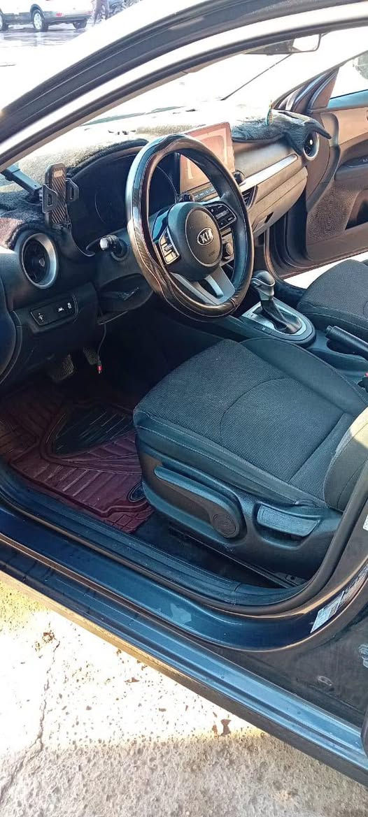 السلام عليكم كيا فورتي موديل 21  بغداد
محرك 2000 دوش 
كير AT محور 
صوره الحادث مرفق مع المنشور 
السعر 130 
***********
