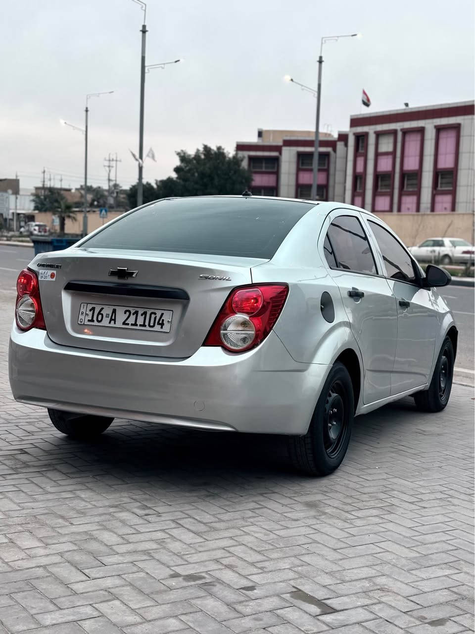 شيفورليه سونك خليجي.2012
سياره رقم إنكليزي مشروع وطني تحويل مباشر 
مكينه ١٦٠٠ دوش بلادي . كير اوتماتيك حداده تخم تاير جديد رنكات جدد لايتات جدد سياره نضيفه و كله  بلاديه  شاشه تاب بك لايتات جدد سستم سماعات 
السعر 64$
***********
عنواني بصره الطويسه
***********- البصرة, العراق
