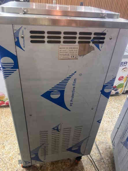 جهاز سوفت ايسكريم عدد ٤ 
مال شركة ميلاد صيني 
***********
