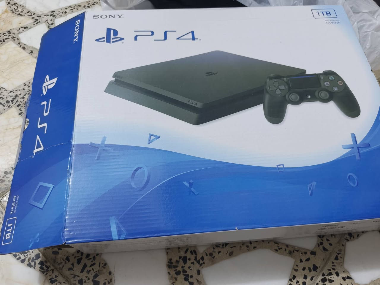 بلايستيشن 4 (Slim) مهكر 🎮🔥
نظافة فوق الـ 90% (مشتري قبل شهر)، الجهاز متكامل والباكدج جاهز للعب مباشرة:
​هاردين 1 تيرا (داخلي 500 + خارجي 500) + 14 لعبة مهكرة
​جهاز UPS (منظم طاقة) للكهرباء
​جوستك عدد 2  بس مو الاصليات (درجة أولى) + شاحن يدات
​📍 الموقع: النجف الأشرف فقط
📍 السعر: 375 ألف (وبيه مجال للجاد)
📞 للتواصل (اتصال أو واتساب): ***********
