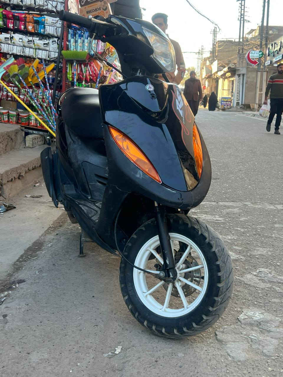 للبيع او للمراوس بشحن ب ٥٠٠  وبيها مجال نقصها فقط كابريتر للاتصال ***********
