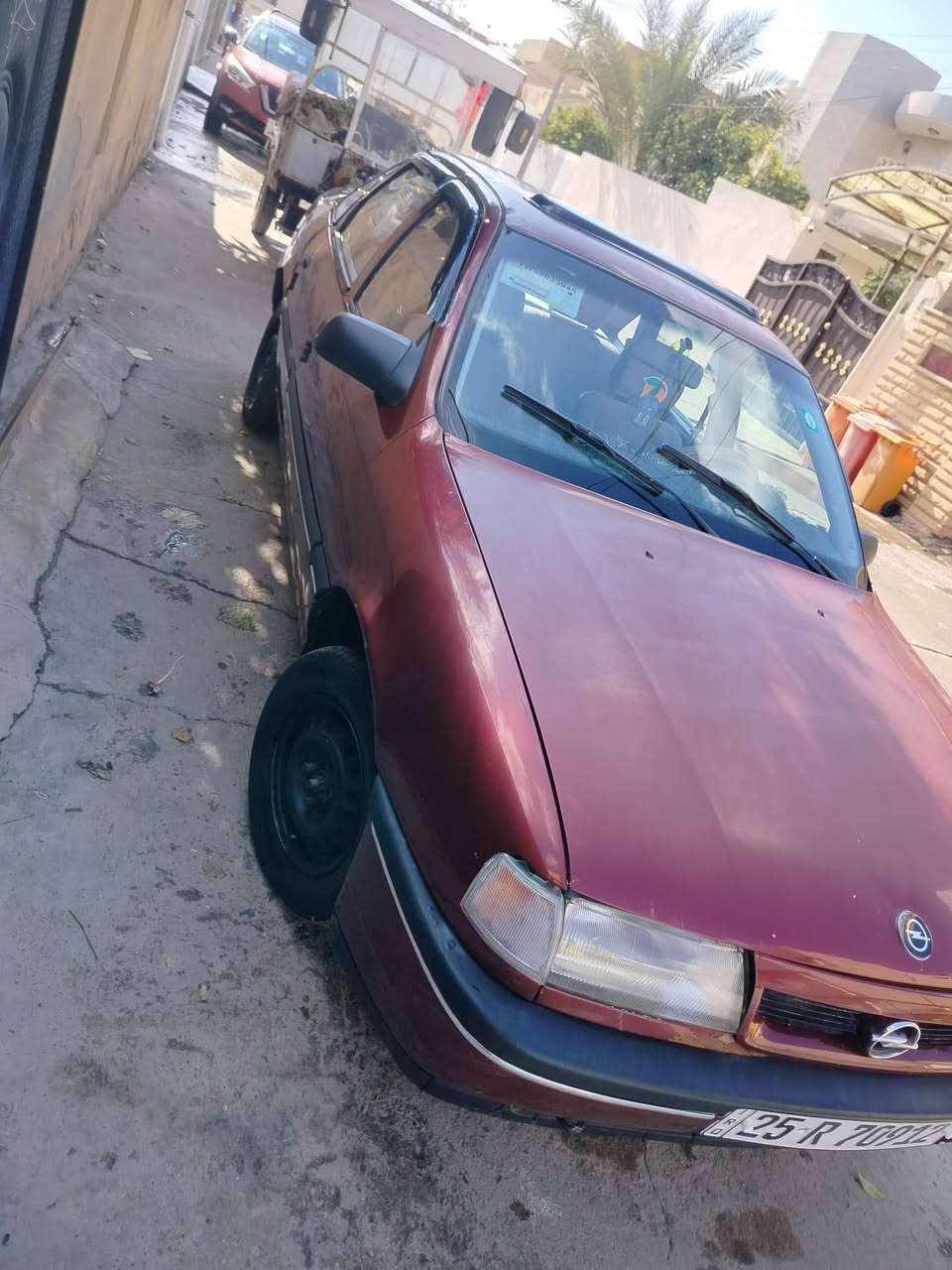 فكترره حجم 18موديل 91 مصبوقه حزام هلالت معمره سنويه 31 بسمي اني شرعي سعر 40 وبيه مجال ستفسار ***********
