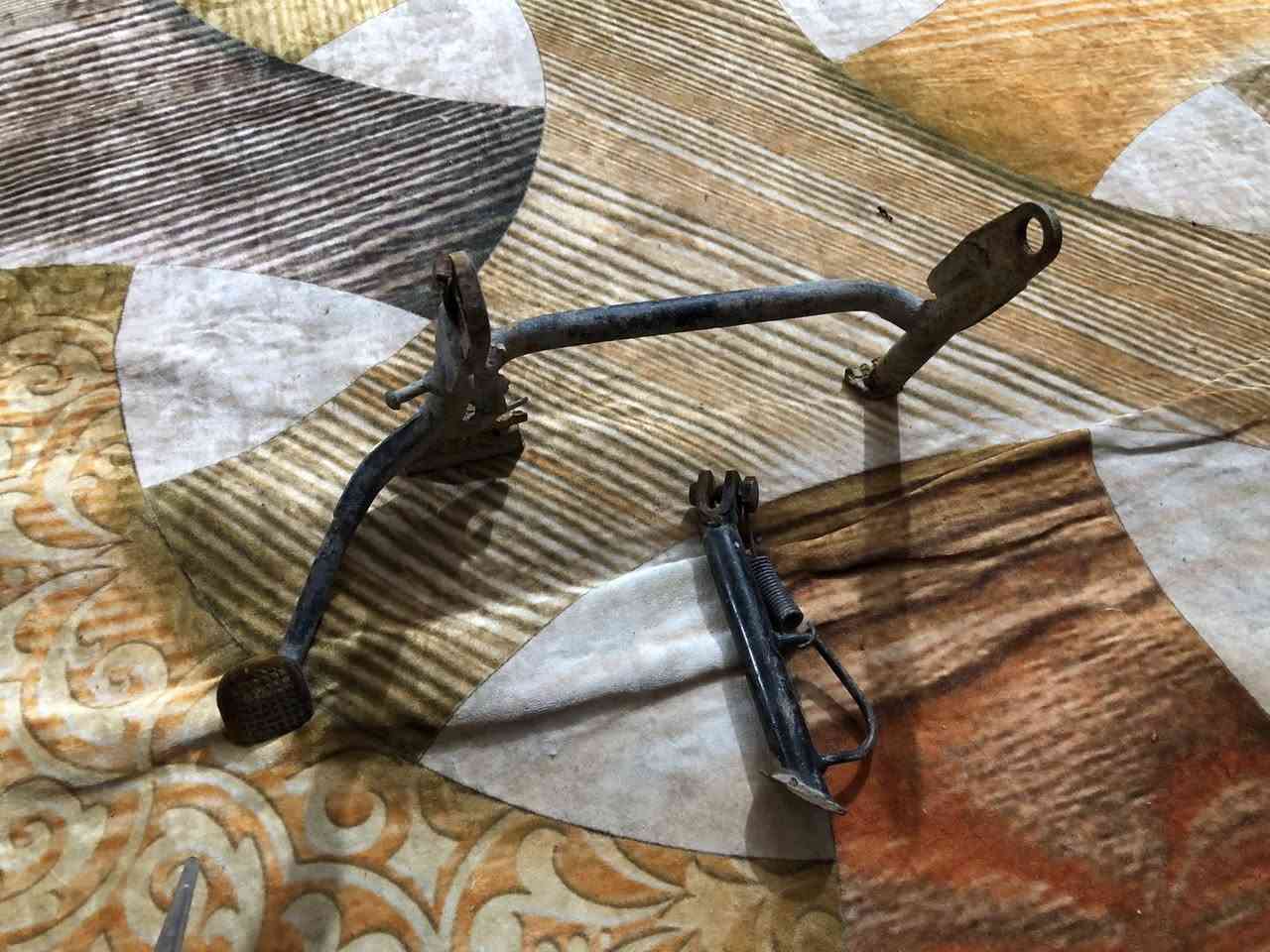 سلام عليكم غراض ماكس للبيع كفرات + كزوز كاتم مشيش وكامل فقط ملحوم موضح بصوره +ستان نص وستان صفح + اشاير مال عدله+ كعاديات اسعار خاص مكاني بصره قرنه ***********
