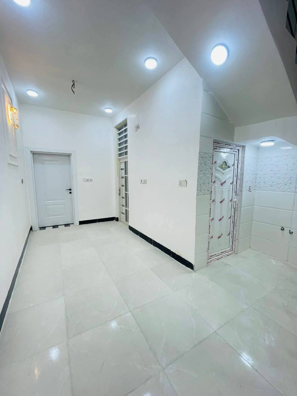 دار للبيع  50متر 🏡
بسعر /21/ مليون مع المجال
موقع /نجف 🏡شارع الحولي مال المطار 

البناء 🏡 #ملاحضه_طابو_زراعي_سند25قرار_محكمه 
غرفه/صاله/مطبخ معزول/ صحيات/مكشوفه
بناء مرتب/ اساس + سقف كونكريت /طابوك

ألخدمات 🏡 
ماء/كهرباء/مدارس/سوق/تبليط 
***********
