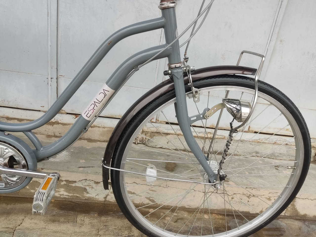 سلام عليكم 
وصول وجبة جديدة 
بايسكل للبيع باله ياباني حجم 26 سته كير و حساس ياباني اصل سوبر لوك بالكارتون نظافة100%

عنوان محل : كركوك حرية ــ مقابل تكية و جامع شيخ محمد ــ يم ملعب دولي شورجة.
رقم موبايل : ***********
