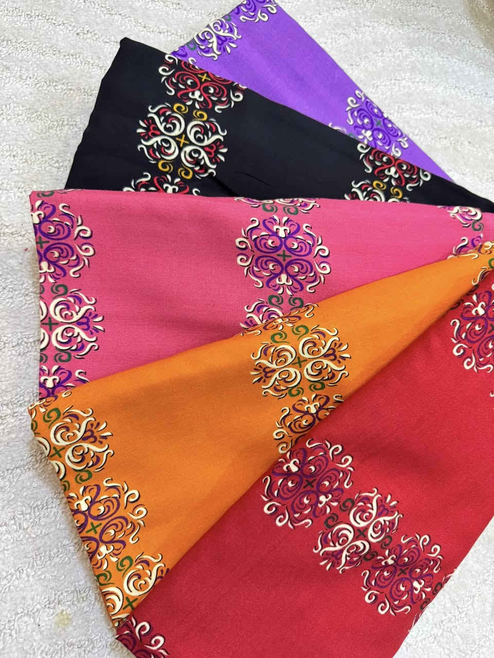 بسم الله الرحمن الرحيم🌷 بمناسبة نهايه السنه والحمدلله سويتلكم عرض كولش حلو وخاص للخياطات 
كشمير ايطالي قطني دبل صبغة💐
مجموعة موديلاات مختلفة وحلوه هواي🔥🔥🔥
يوجد جملة ومفرد +يوجد خدمة توصيل 🚕لجميع محافظات العراق خلال٢٤ ساعة فقط 
في حال يوجد اختلاف بنوعيه القماش أوإيصال البضاعة بشكل مختلف لكم حق الرفض 
الحجر خاص اواتساب📞✅***********
