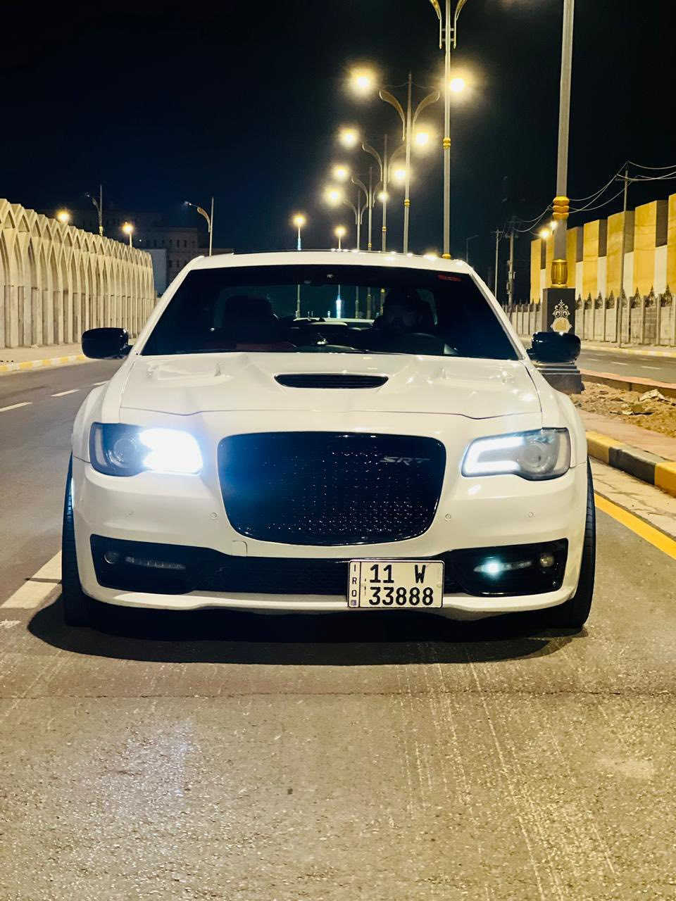 اوباما  RT الموديل: 2012 جكات
الفئة: S تو ويل
المحرك: V8 سعة 5700
الوارد: امريكي 
الحالة: السياره صور حادث في المنشور 
بنيد محدث SRT وجاملغ صبغ بدون اي دواخل 
الباقي كله مكفول 
الممشى: 150 ألف ميل حقيقي بشرط
رقم السيارة: بغداد مميز تاخد تحويل
المواصفات:
1- فئة S فول مواصفات للاخير لل دمام الخلفي
2- بصمة تشغيل
3- كلاصات حار بارد
4- شفتات ستيرن
5- نظام سبورت
6- كشنات جلد احمر أصل SRT
7- كشنات كهرباء و خزن
8- كشنات تدفئة و تبريد
9- تدفئة ستيرن
10- مثبت سرعة
11- كاميرا خلفية
12- مرايا جانبية هيتر
13- حساسات اماميه و خلفيه 
14- دخول ذكي (بصمة)
15-ويل قياس 20 نجمه 
16- دمام خلفي
17- مري قلاب اوتو
وباقي مواصفات فئة S المعروفة
السياره كلش نظيفه و كلش معتني بيها و الصور كدامك تجي تشوفها بعينك و تحكم

السياره عليه اضافات كلش هواي اكسل قفل srt شوته srt كل الغراض srt بس مكينه 5700 
السعر 185 وبيه مجال
مكان السياره كربلاء 
***********
