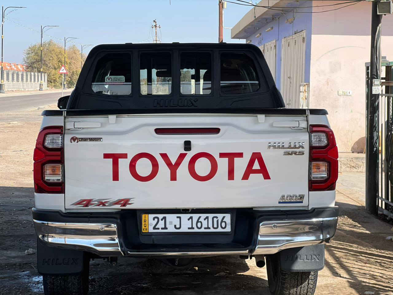 السلام عليكم للبيع سيارة هيلوكس عالية دفع رباعي فول مواصفات ماشية 100رقمهة سليمانية مكلف بالنشر الشراي يتصل 
***********
