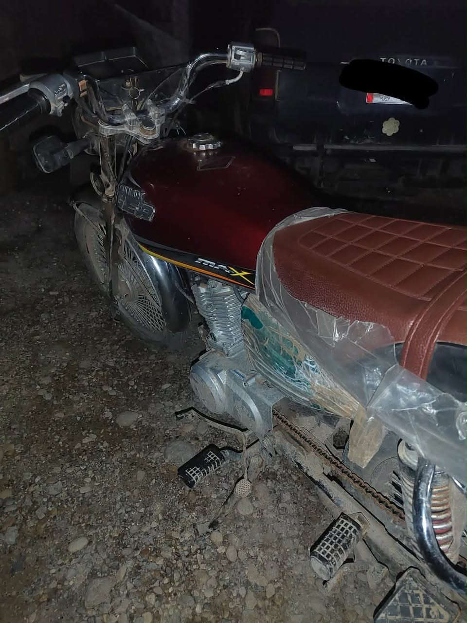 تايكر مويدل 20 ع وصخ دراجه ما تعبانه بس ما مغسوله سعر 400 وبيها مجال وهاذا رقمي ‭0782 299 8302‬
